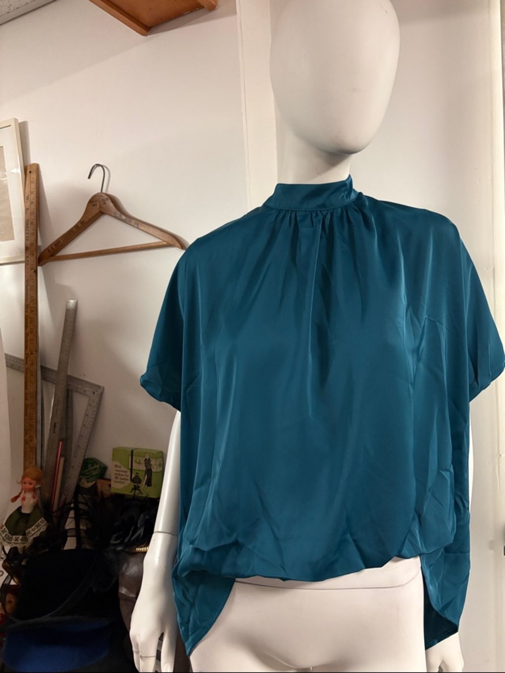 BTFBM Teal High-Neck Short Sleeve Women’s Top Size Medium